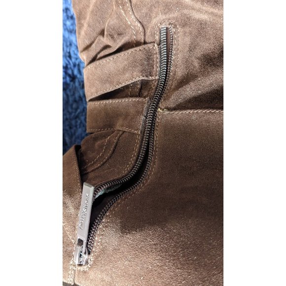 💜Chic Suede Knee-High Boots with Buckle Detail - Size 10 - Picture 9 of 10
